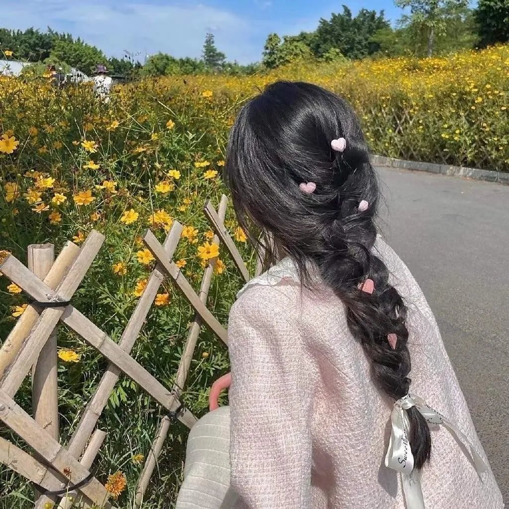 唱歌的六个女人